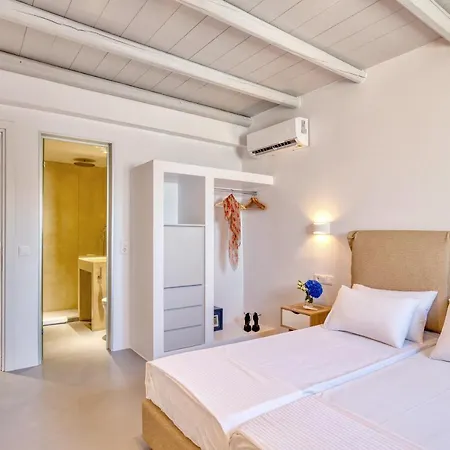 White Cliff Náoussa