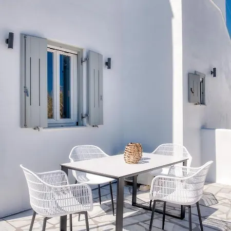 White Cliff * Naousa