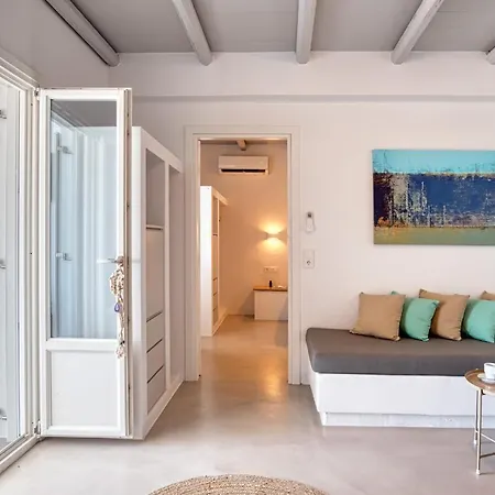 Apartment White Cliff Naousa (Paros)
