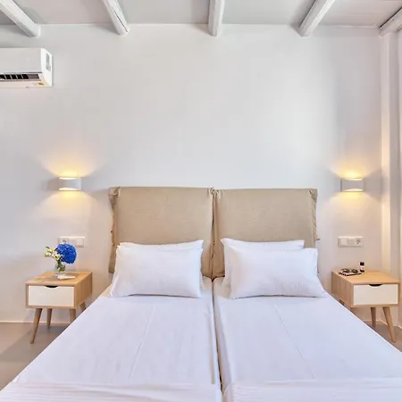 White Cliff * Naousa