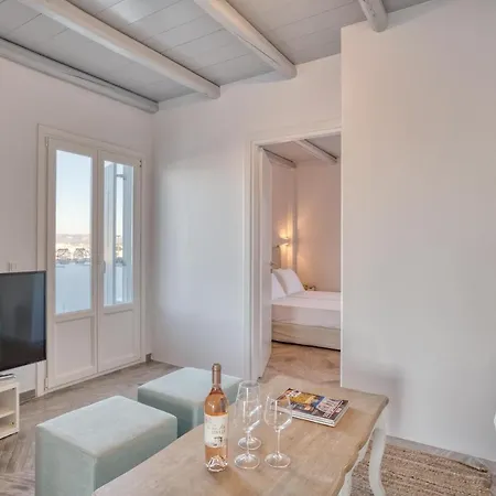 White Cliff Apartment Naousa (Paros)