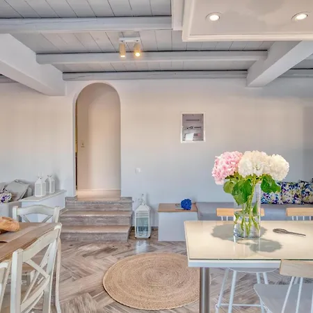 White Cliff Apartment *
