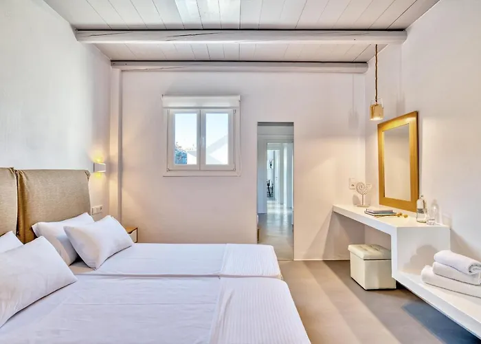 White Cliff Apartment Naousa (Paros)