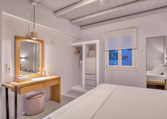 White Cliff Apartment *