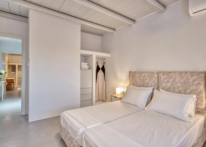 White Cliff Apartment *