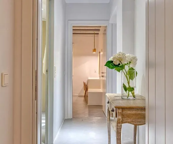 White Cliff Apartment Naousa (Paros)