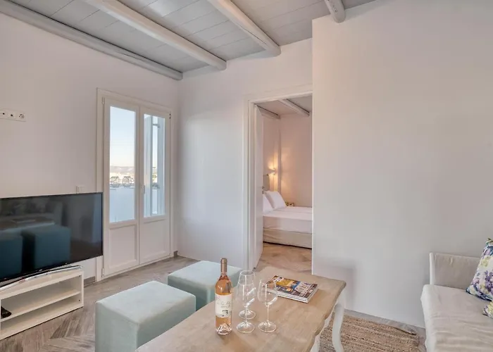 White Cliff Apartment Naousa (Paros)